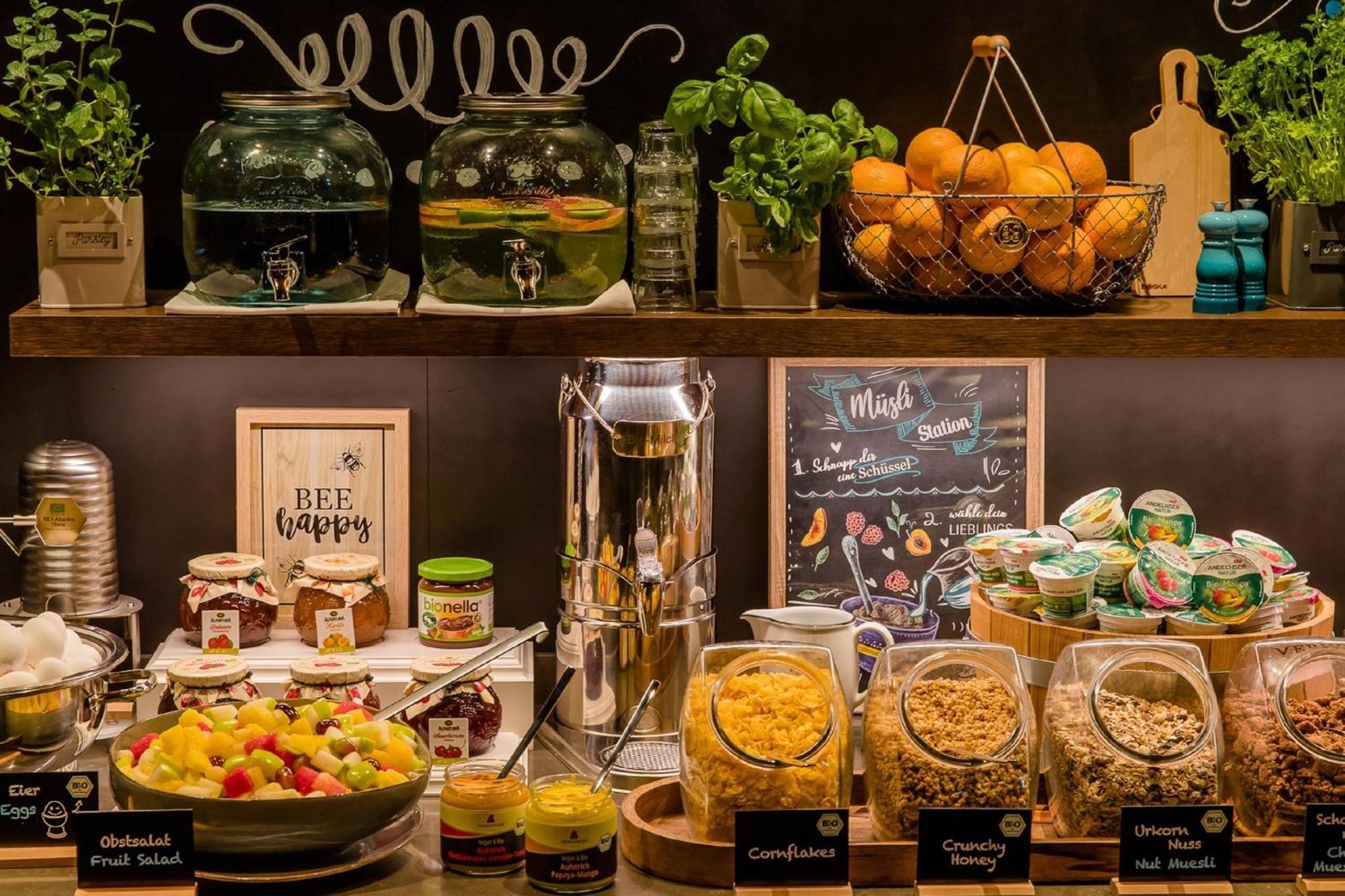 Motel One อาเคิน ภายนอก รูปภาพ